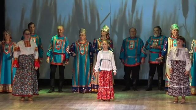 "Не будите меня молодую" Фольклорная группа ансамбля "Завлекаши" смотреть онлайн