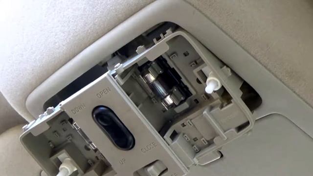 2004 Infiniti FX 35 Map Lights/Front Dome Light Replacement смотреть онлайн