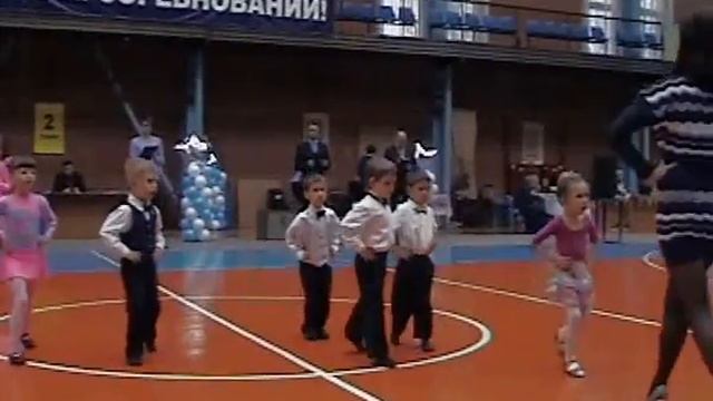 Дебют на танцевальном турнире по спортивным танцам смотреть онлайн