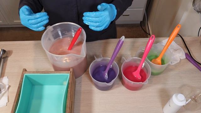 Making Mistakes When Coloring My Cold Process Soap - ??♀️OOPS!! Pretty Soap in the End! смотреть онлайн