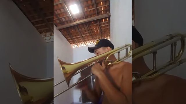 Kayke Trombone смотреть онлайн
