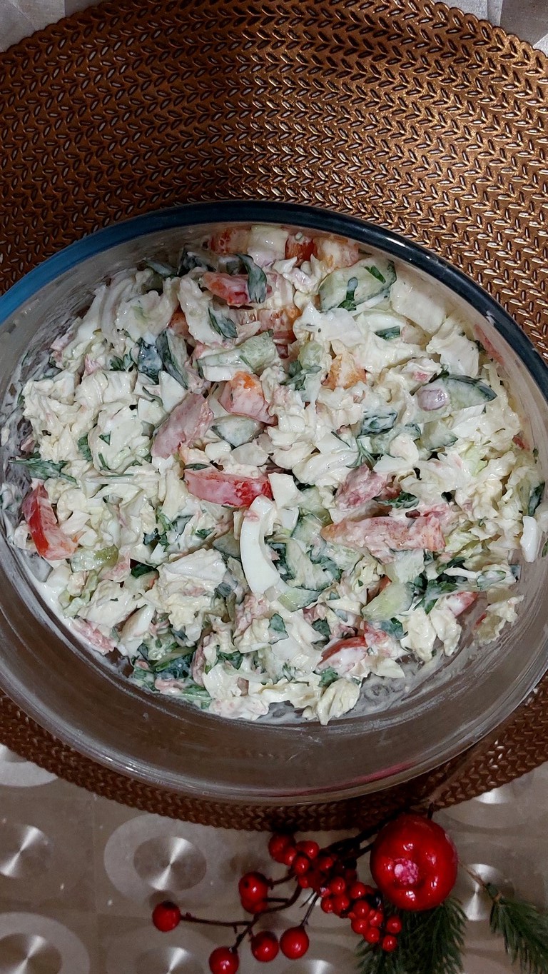 ВКУСНЫЙ САЛАТ С ТУНЦОМ И ОВОЩАМИ смотреть онлайн