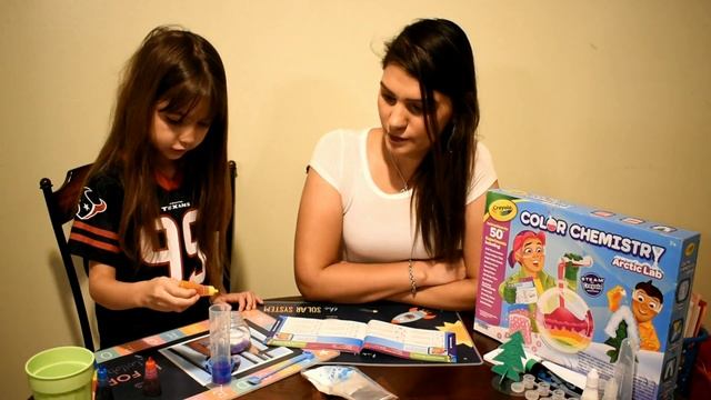 Crayola Color Chemistry Arctic Lab | Rainbow Snow | Review | How To смотреть онлайн