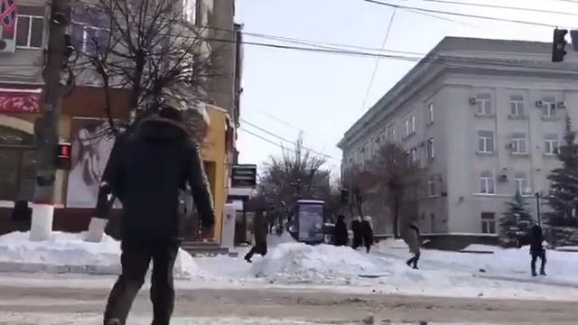 После снегопада по Кропивницкому на моноколесе смотреть онлайн