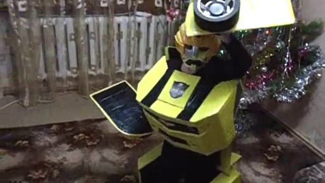 Новогодний костюм трансформера автобота. BumbleBee costume autobot. смотреть онлайн