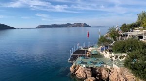 ЛЕДЯНАЯ ВОДА В КАШЕ, ВСЕ РЕСТОРАНЫ ЗАКРЫВАЮТСЯ / АРИНА БЕЛАЯ