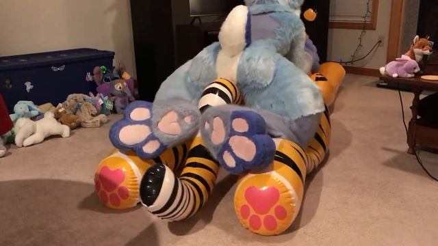 ?FURRY INFLATABLE - Furry And Inflatable Tiger