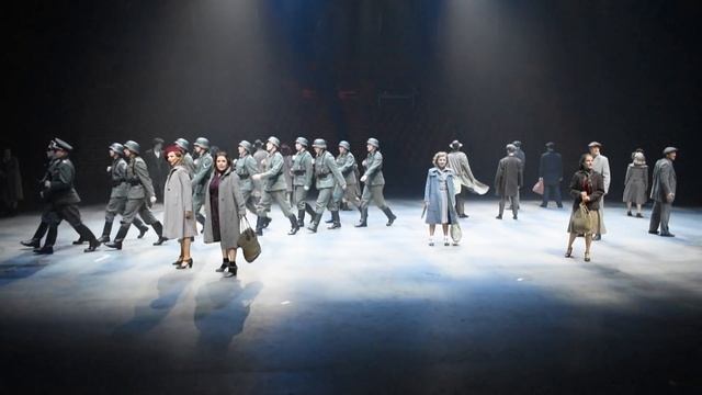 De Eerste 10 Minuten Van De Spektakel-Musical 40-45
