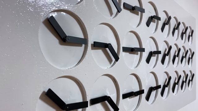 Digital Clock Made of Analog Clocks - Custom ClockClock24 Project смотреть онлайн