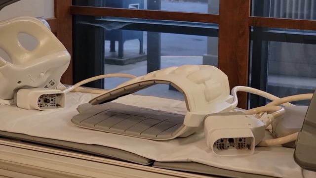 Signa Voyager 1.5 MRI scanner by GE смотреть онлайн