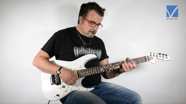 Un esperimento pazzo: l'Ibanez Jem Steve Vai con corde da Jazz? смотреть онлайн