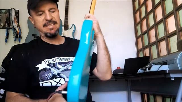 Bajo squier by fender precision korea смотреть онлайн