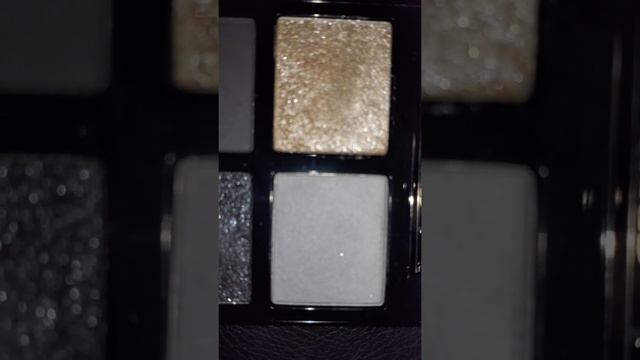 Tom Ford Titanium Smoke Swatches смотреть онлайн