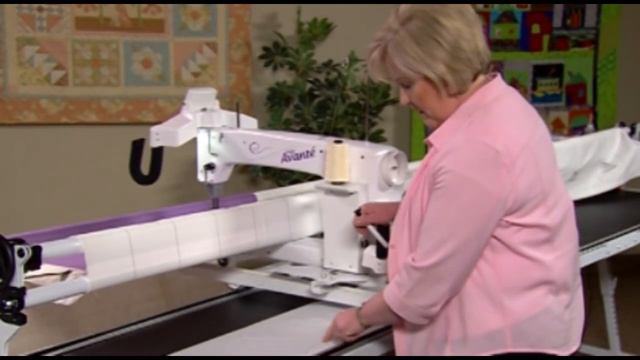 Handi Quilter Quilter’s Academy™ Longarm Basics: Series One - Groovy Boards смотреть онлайн