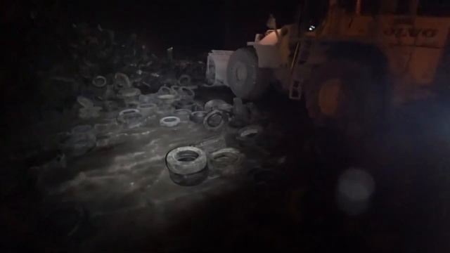 Как старые покрышки едут в Щурово на сжигание на цементном заводе смотреть онлайн