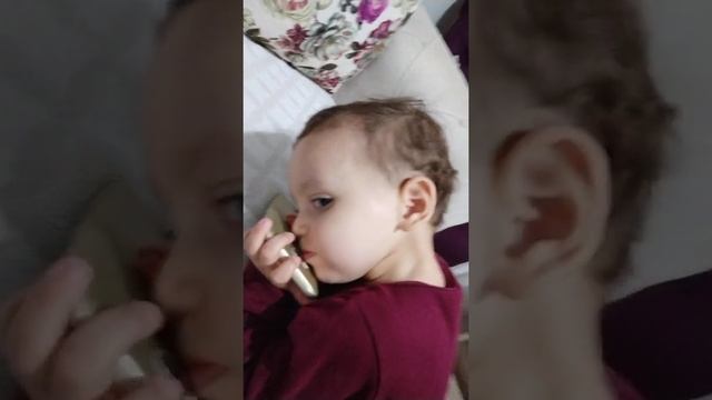 14Kasim2019 22:40 Asya telefon konusmasi yapiyor смотреть онлайн