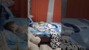 Сын поёт гимн России перед сном))) малыш патриот
