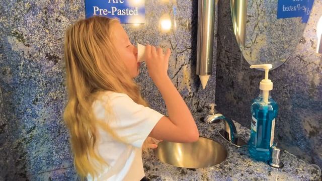 Nastya learns how important it is for children to wear braces смотреть онлайн