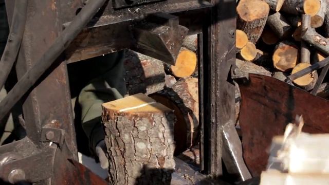 Работа на ДРОВОКОЛЕ от 1-го лица. Самый Быстрый дровокол Дракон..mp4 смотреть онлайн