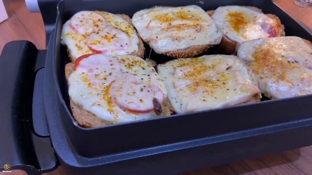 Schnelles Frühstück Im OptiGrill - Käsebrötchen In Der Backschale