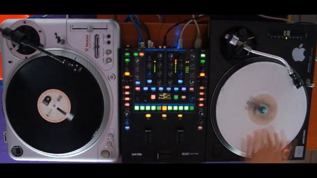 DJ Qmak - Technics vs Vestax beat juggling смотреть онлайн