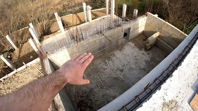Ручной Волкособ Аяврик заигрывает с хозяином и строит рожицы. Проект моего сооружения. Планы на дом смотреть онлайн
