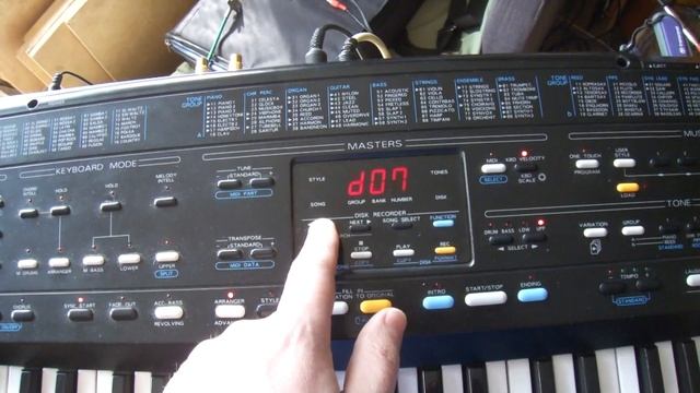 Roland E-66 Review, Sound, Styles. 25 лет моему клавишному инструменту смотреть онлайн