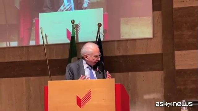 La Cgil ricorda Guglielmo Epifani a un anno dalla scomparsa смотреть онлайн