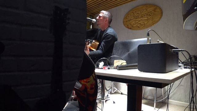 Ахра - Твои карие глаза (Cover) Красивая песня на гитаре смотреть онлайн