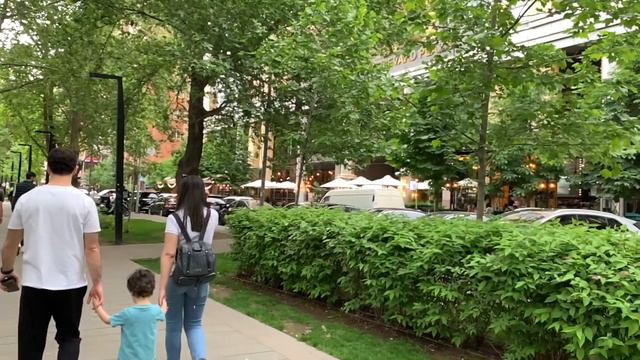 Walking through the beautiful green city of Yerevan. Армения Ереван.. весна,люди ,улицы,атмосфера . смотреть онлайн