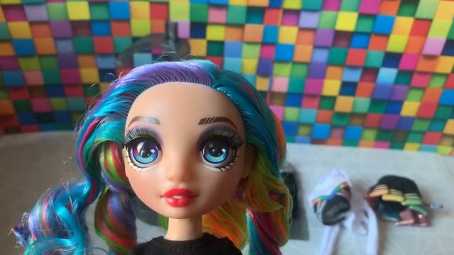 Rainbow High Amaya Raine - распаковка и обзор).