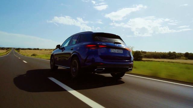 2023 Mercedes GLC  4MATIC - Interior, Exterior And Driving!