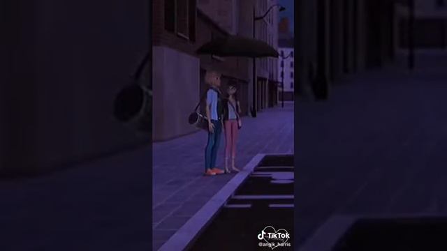 Адриан начал влюбляться в маринетт?