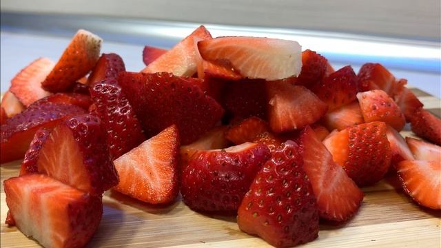 Чизкейк который всегда получается рецепт! Клубничный Чизкейк! (Eng sub) смотреть онлайн