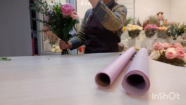 Асимметричный букет. Упаковка букета.Роза,хризантема,альстромерия,кустовая роза,эвкалипт. Флористик