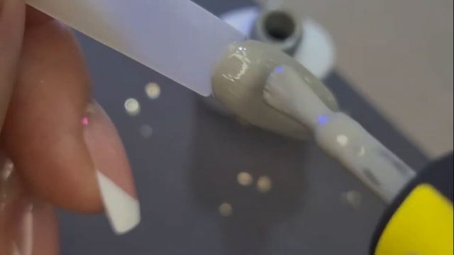 Гель-лаки желто-серой цветовой гаммы CosmoLac Colors of the Year 2021 смотреть онлайн