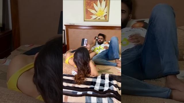 Hmmm…? #neetubisht #lakhneet смотреть онлайн