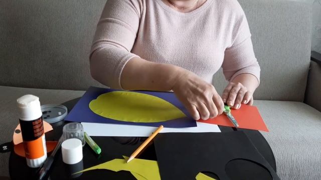 Видеоурок по аппликации для детей подготовительной группы "Божья коровка" смотреть онлайн