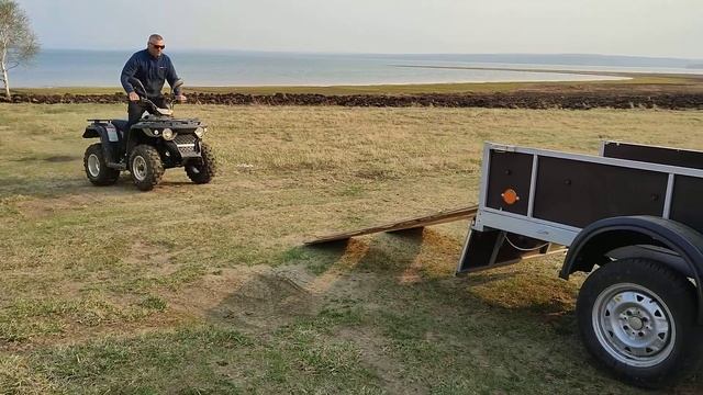 Линхай М200 погрузка в прицеп смотреть онлайн