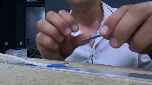 Как спаять светодиодную ленту в углу световой линии для натяжного потолка