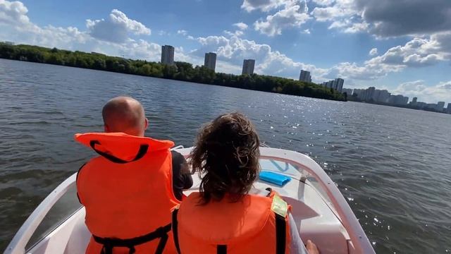 Прогулка на катере по Москве Реке 2020 08 09 смотреть онлайн