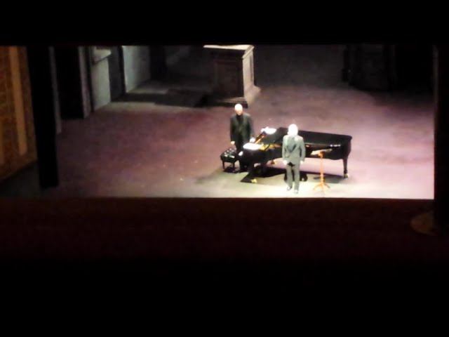 Дмитрий Хворостовский, Ивари Илия "Core n'grato" (С.Кардилло, Р.Кордиферро) смотреть онлайн