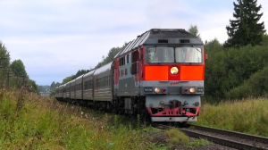 ТЭП70-0306 со скорым поездом Санкт-Петербург — Смоленск