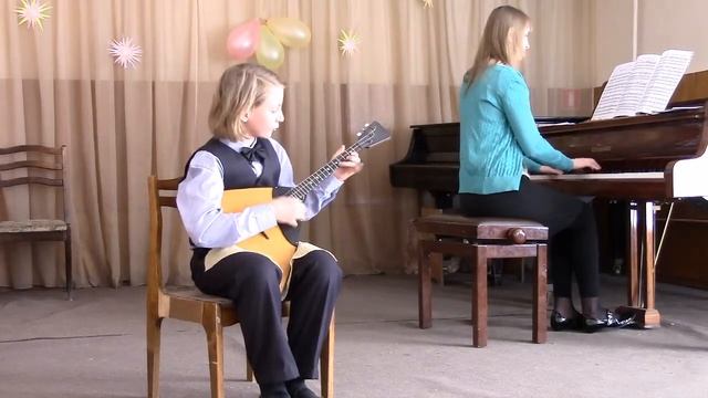 Шляпников Илья. Овернский танец. Балалайка. смотреть онлайн