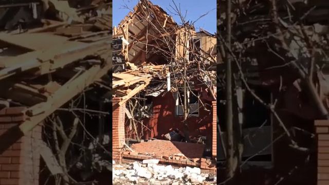 Мариуполь воронки от снарядов (часть 1) смотреть онлайн