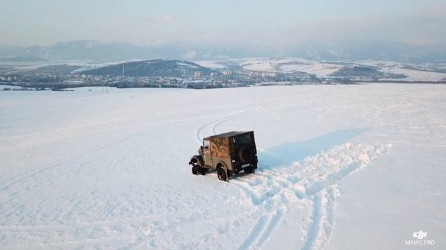 Subaru outback vs. Aro m461 offroad on snow in Slovakia - Drone Dji mavic pro смотреть онлайн