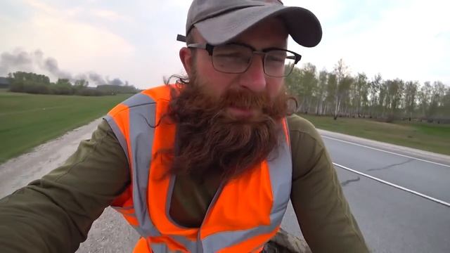 Андреи Едунов №30. Пожар возле трассы, недалеко от Татарска. Еду в Магадан на велосипеде. Бахн.mp4 смотреть онлайн