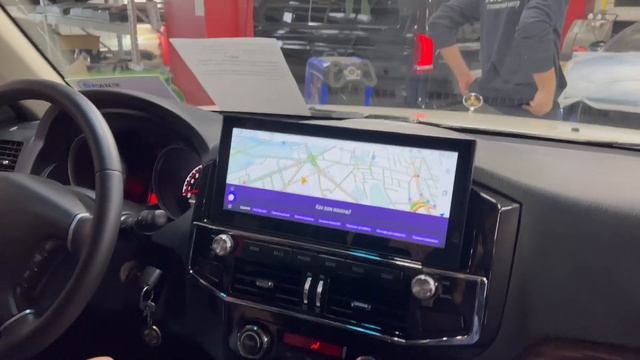 Pajero 4 - поставили большой 12,3" монитор со встроенной мультимедиа смотреть онлайн