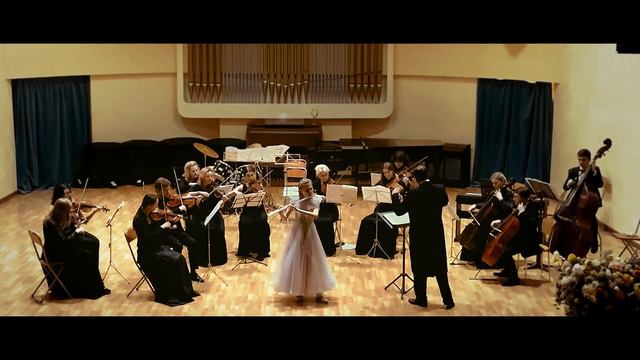 S. Mercadante Concerto F-dur Evangelina Mahrinova (flute)