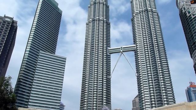 Mini footage - Petronas Towers (Kuala Lumpur, Malaysia) смотреть онлайн